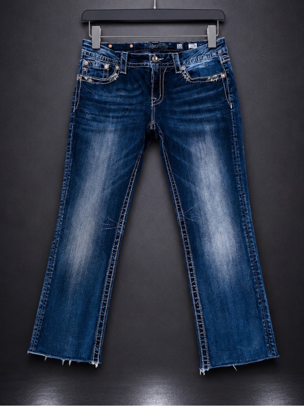 Miss Me Signature Cropped Frayed Stretch Jeans 32x25.5 EUC - Picture 2 of 12